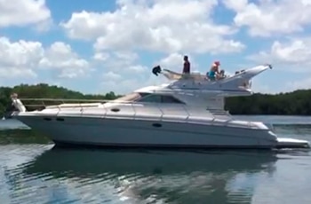 Tours en helicoptero en cancun, tours en yate privado, renta de yates de lujo, yates para charter en cancun, isla mujeres, puerto morelos, puerto cancun, uniesse sea ray de 42 pies