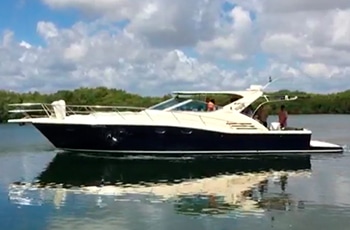 Tours en helicoptero en cancun, tours en yate privado, renta de yates de lujo, yates para charter en cancun, isla mujeres, puerto morelos, puerto cancun, uniesse dolphin de 48 pies